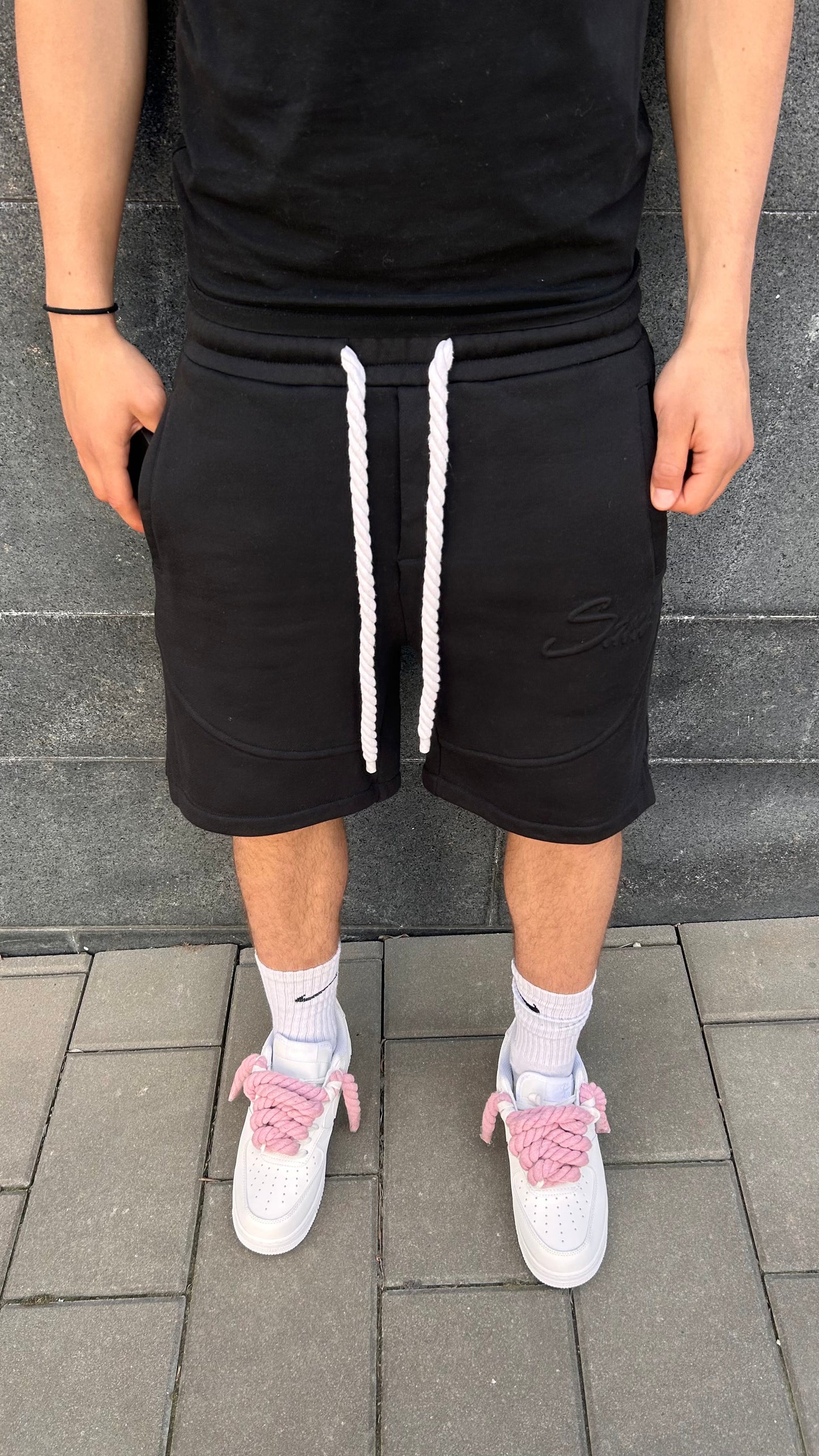 Viral Shorts black